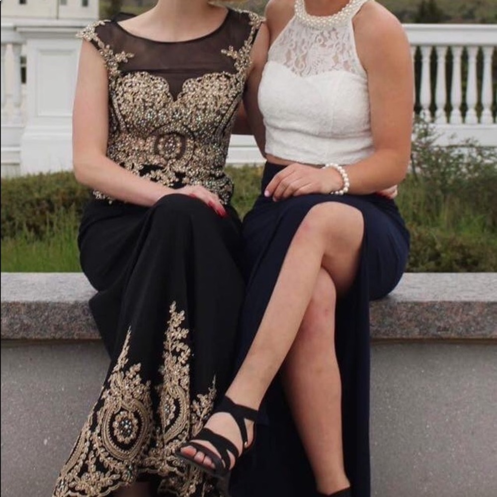 BLACK PROM DRESS - Picture 3 of 3
